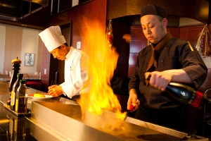 【レストランゐきり】基本会席★メイン料理は“アツアツ”の＜鉄板焼き＞を提供！