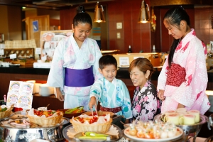 【7月20日若干空室あります】直前割で添寝幼児のお子様2名まで無料セール実施中！夏季限定バイキング（和洋中30種類）食べ放題♪